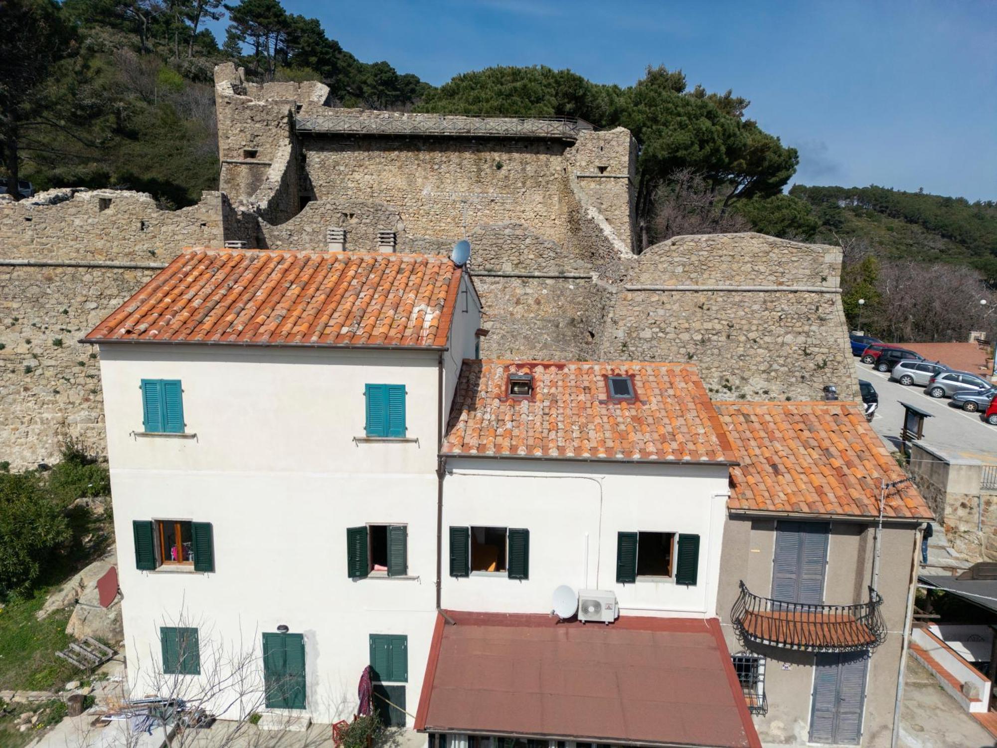 La Fortezza - Goelba Apartment Marciana  Exterior photo