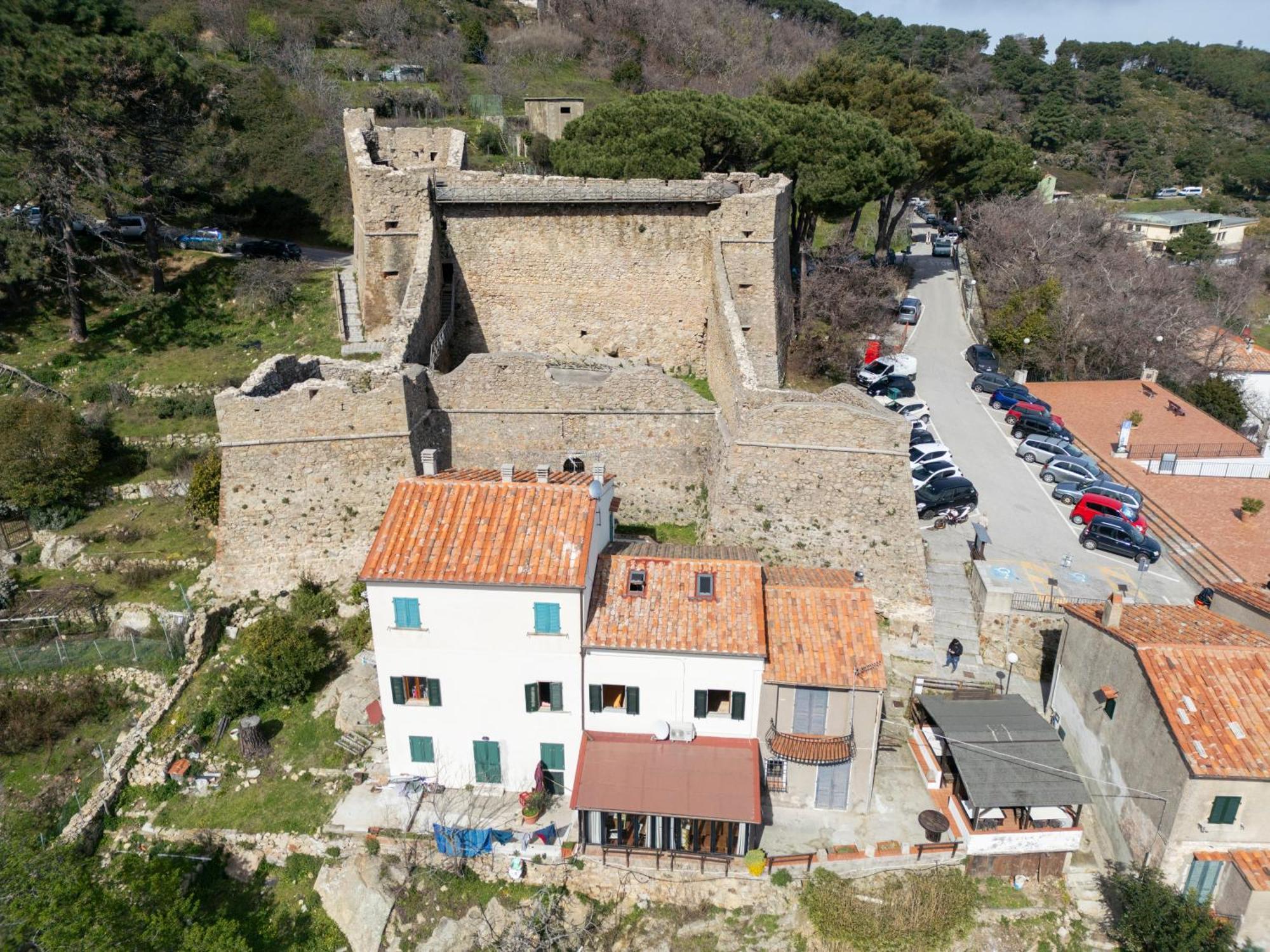 La Fortezza - Goelba Apartment Marciana  Exterior photo